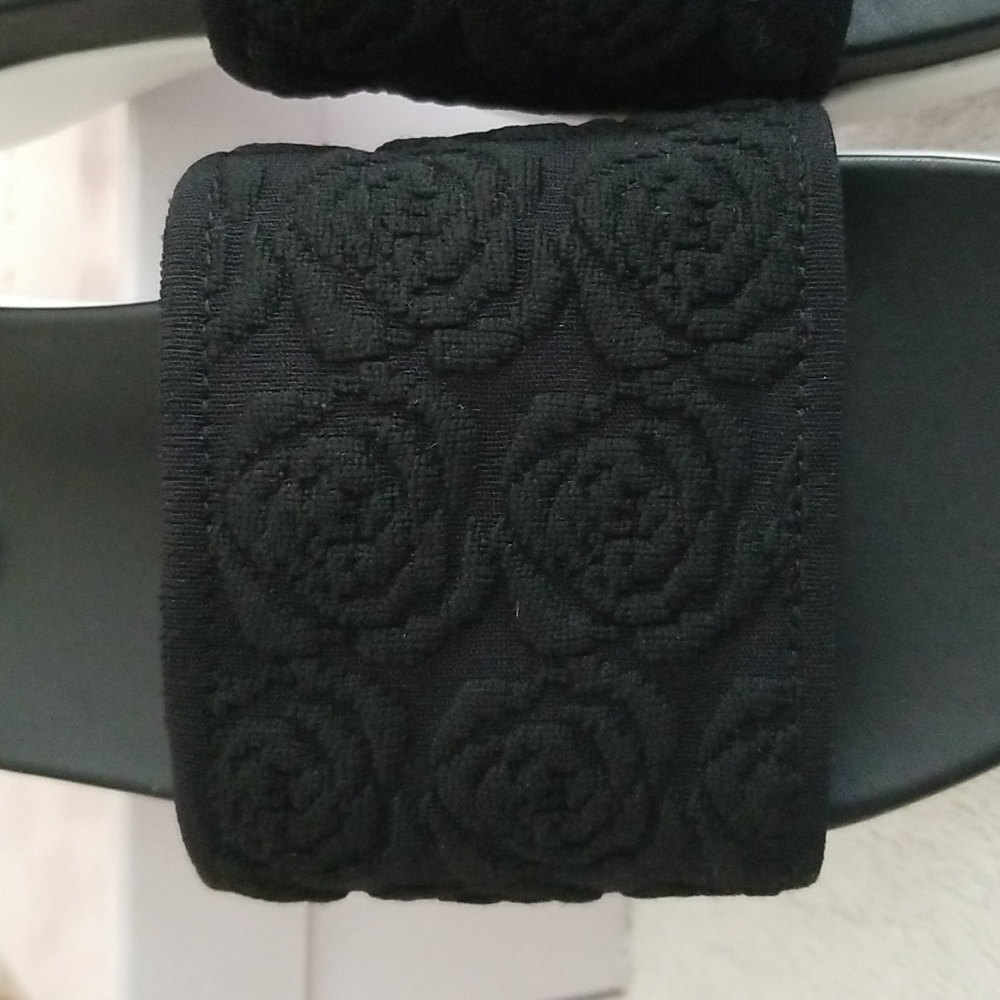 New Taryn Rose Iris Comfort Knit Pool Slide - Picture 8 of 9